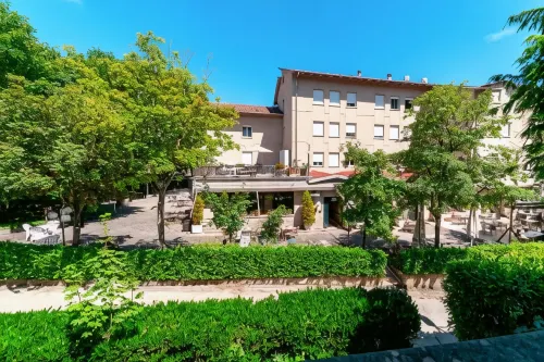 Hotel Falco d'Oro Hotels in Tole