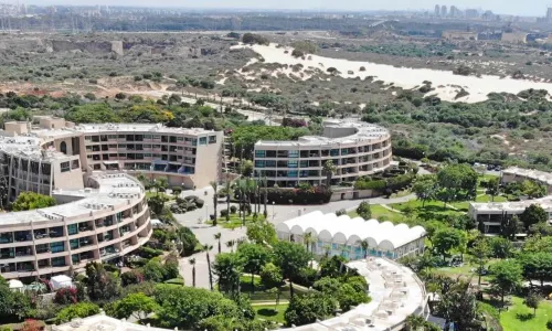 Neot Golf, Ziv's Place