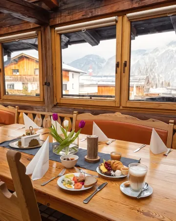 Alp Art Hotel Götzens Отели в г. Гемайнде Фёльс