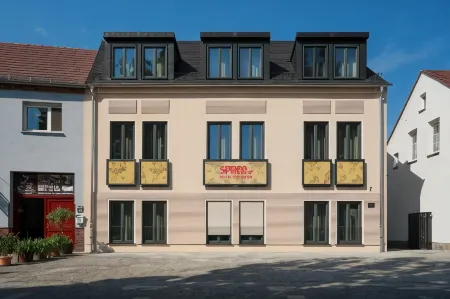 Spree. Hotel am Hafen