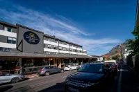 Kloof Street Hotel - Lion Roars Hotels & Lodges - parking