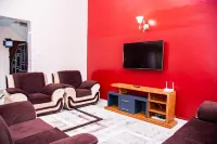Karolinas Homestay Near Jkia
