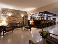 Hotel Bretagne Hotels near Ntougkla Square