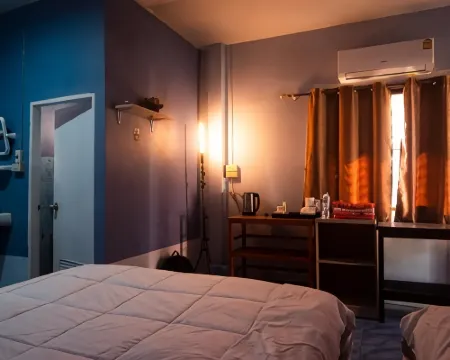 ฮ้ายรายวัน โรงแรมในอำเภอ จอมทอง