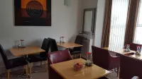 The P&M Paignton RESIDENCE - servizio colazione