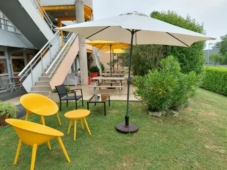 Premiere Classe Saintes Отели в г. Сен-Вез