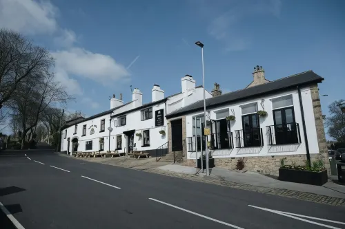 Black Dog Inn - parking