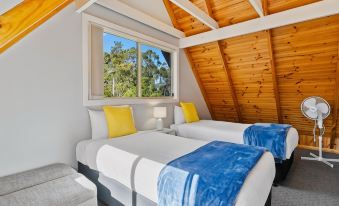 Four Seasons Waterfront Villas