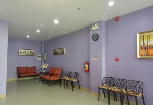 메아코 로열 호텔 근처 플라자 마비니 공원 이미지