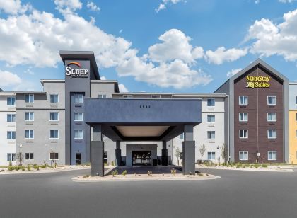 슬립 인 & 스위트    덴버 인터내셔널 에어포트