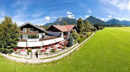 Hotel Cafe Fuggerhof Hotel di Oberstdorf