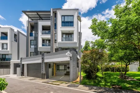 Rolling Hills Отели рядом с достопримечательностью «Chung Tai Chan Monastery»