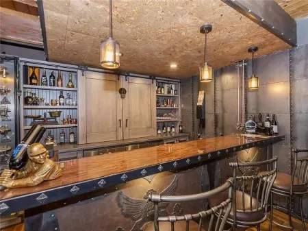 8 Guests Family Fun, Hot Tub, Game Room, Arcade, Foosball, Fireplaces Отели рядом с достопримечательностью «Библиотека Лейк Арроухед Бранч»