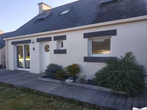 Private heated swimming pool Hotels in Sene