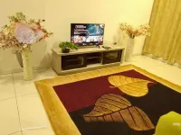 The Transit Loft - Warisan StayHub