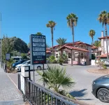 Dolphin Park Hotel - parking