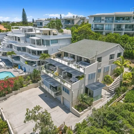 Crystal Shores Sunshine Beach