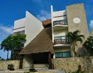 Quinto Sole Hotels near Malecon