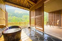 Hotel Iya Onsen فنادق في ميوشي
