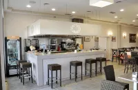 Hotel Maestranza - ที่มีบาร์