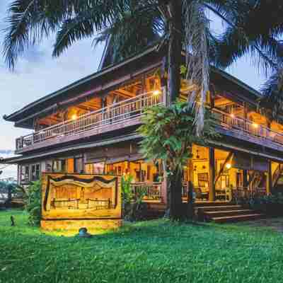Terres Rouges Lodge Hotel Exterior