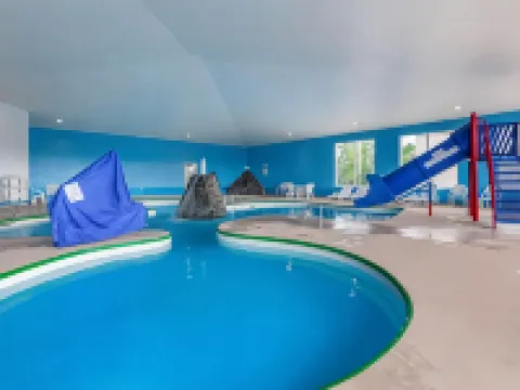 Comfort Suites Hotels in Escanaba