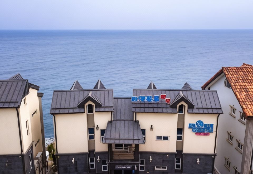 씨엔블루 펜션 이미지