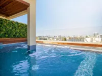 Leonardo Boutique Hotel Larnaca - Hot Tub