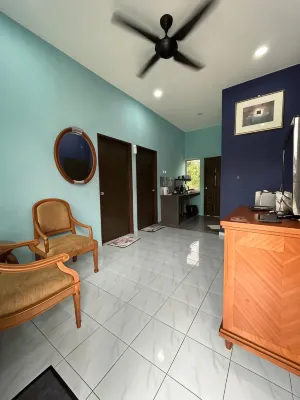 Mahasa Penarik Homestay - Parking