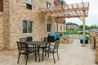 Clarion Pointe Bettendorf - Quad Cities