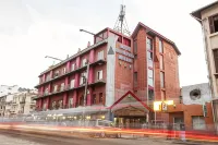 Le Grand Mellis Hôtel & Spa Hotels near Gare de Soarano