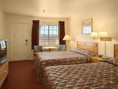 Upper Lake Inn & Suites Отели в г. Аппер Лейк