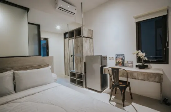 Dparagon Gajah Mada 酒店