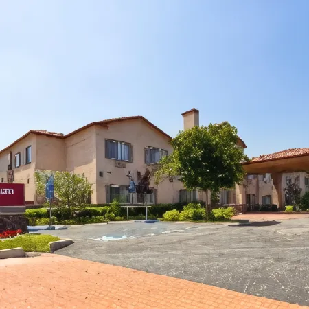 Best Western Plus Route 66 Glendora Inn