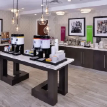 햄프턴 인 & 스위트 애틀랜타 매리에타