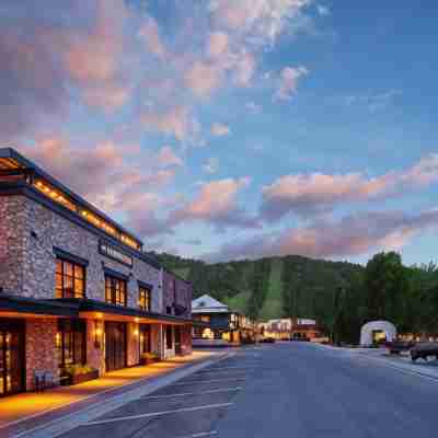 The Cloudveil, Autograph Collection Hotel Exterior