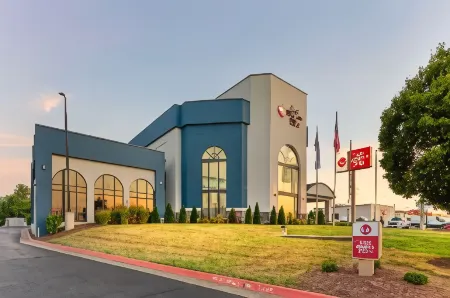 Best Western Plus Harrisonburg Отели в г. Маунт Крофорд