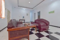 RedDoorz Syariah Near Ramayana Mall Tarakan Hotels in Tarakan