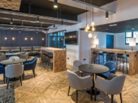 宜必思尚品拉瓦勒中央火車站酒店 拉瓦勒酒店