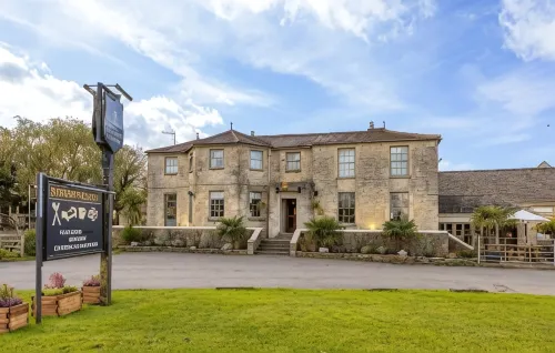 Sturdys Castle Hotels in Steeple Aston