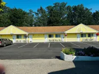 Blue Spruce Pilgrim Hall Museum 주변 호텔