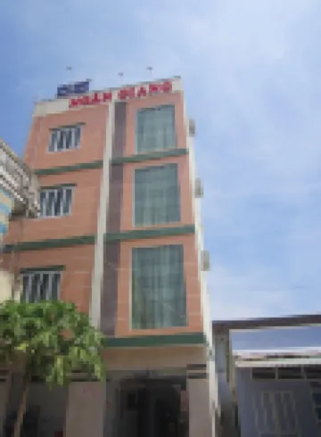 Ngan Giang Guesthouse