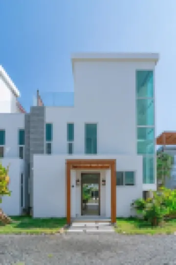 Ocean One Roatan Hotels in 