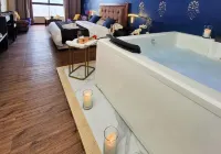 Marbella Hotel - Hot Tub