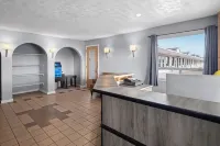 トラベロッジ by Wyndham Grand Falls