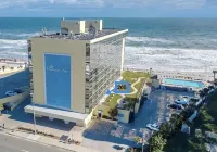 20 Steps to the Sand! Pool, Ocean Views & Tiki Fun