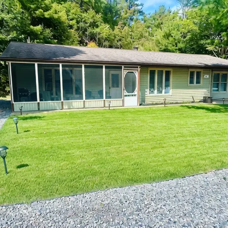 Completely Renovated Home in Parry Sound,with Full Kitchen, Laundry & Gazebo!