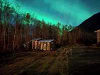 Tiny House with Bear Mountain Views.... Only 25 Minutes outside of Anchorage - บังกะโล