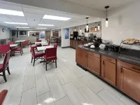Baymont by Wyndham Champaign - breakfast