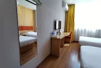 Mingxi Hotel (Tongliao Holin River Avenue Minzu University Affiliated Hospital) - parking